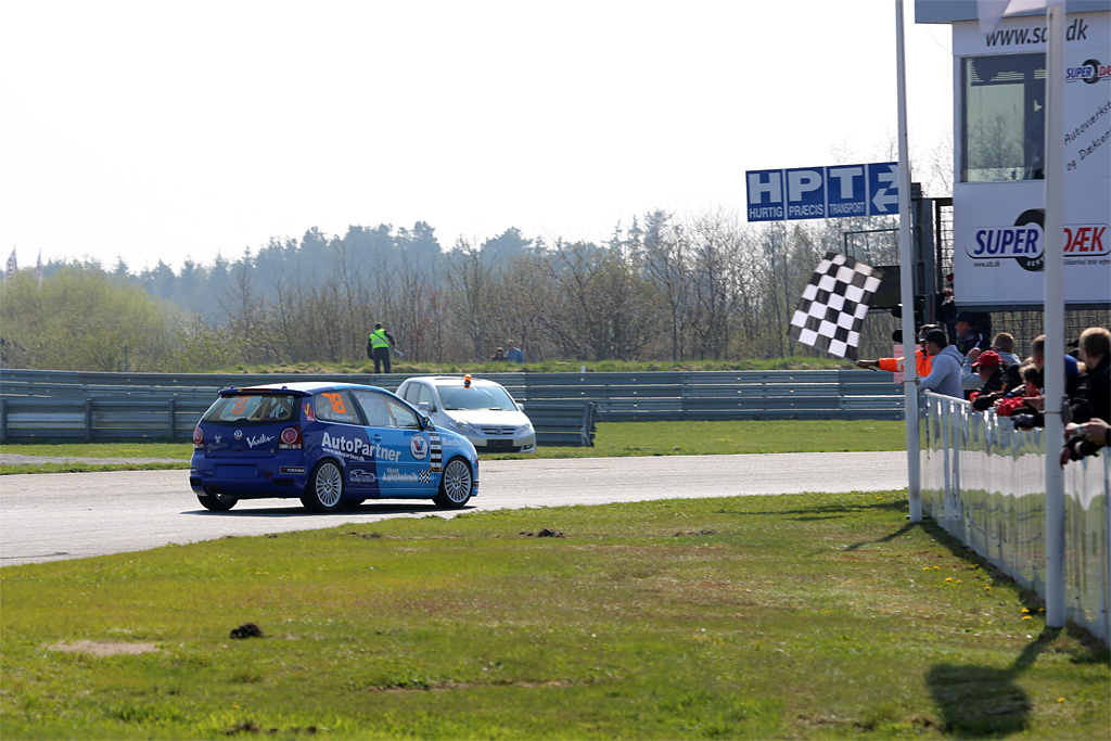 Martin Andersen vinder 3. heat
(Foto: Motorsporten.dk)